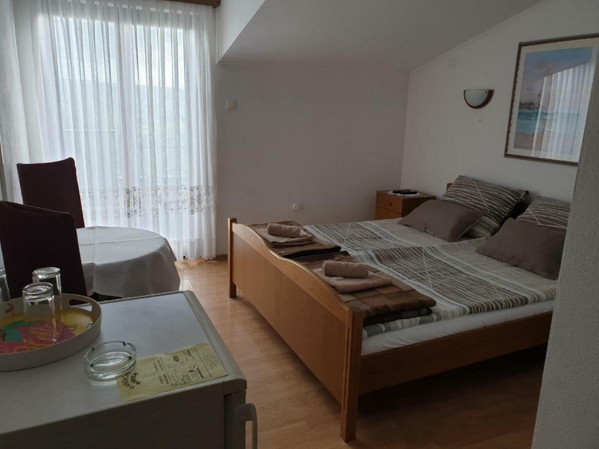 Pansion Ribica Hotel Криквеница Екстериор снимка