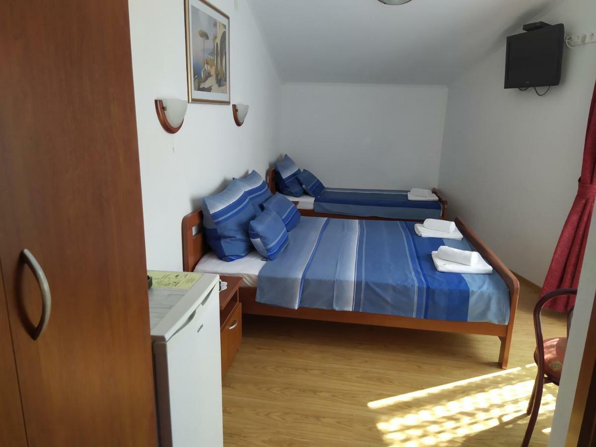 Pansion Ribica Hotel Криквеница Екстериор снимка