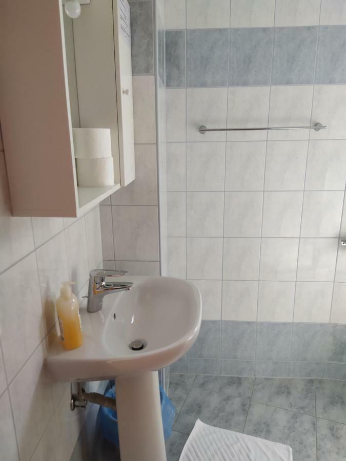 Pansion Ribica Hotel Криквеница Екстериор снимка